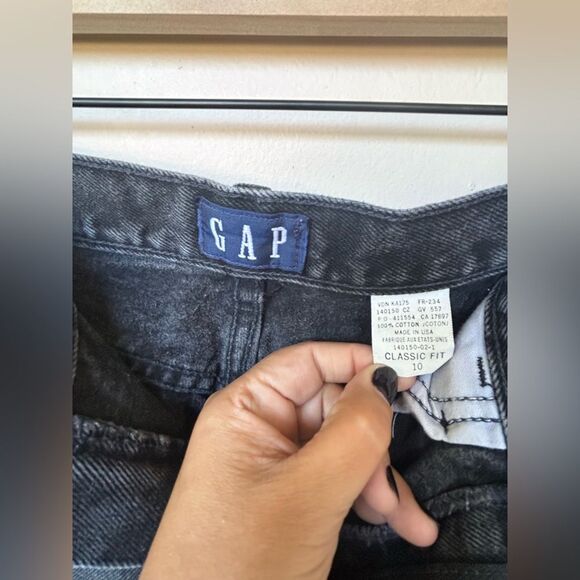 EUC Vintage GAP Distressed Black Embroidered Classic Fit Jeans - Size 10 - Picture 4 of 4